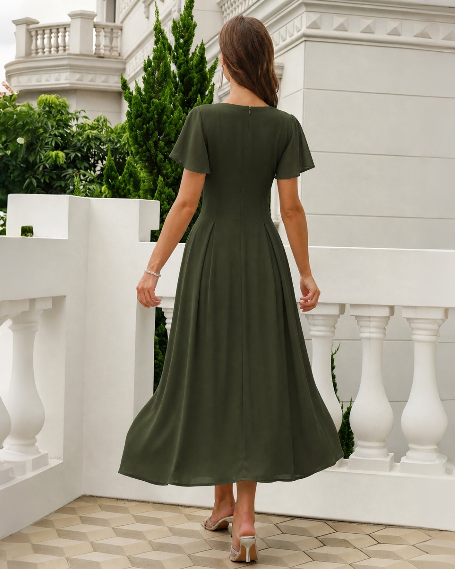 Green Sweetheart Neck Chiffon Maxi Dress